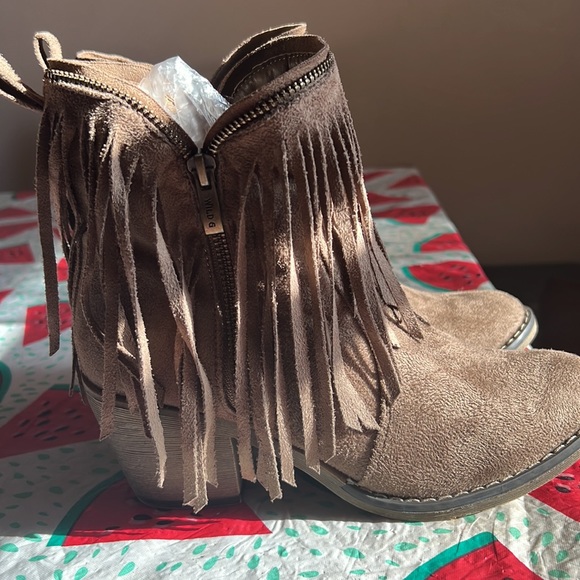 Wild G Booties - Picture 4 of 5